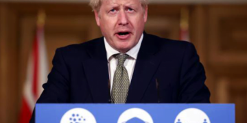 English lockdown deals another blow to tourism