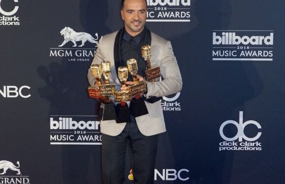 Luis Fonsi to perform in Arrecife?