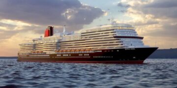 New luxury British “Queen Anne” cruise ship in Arrecife this Friday