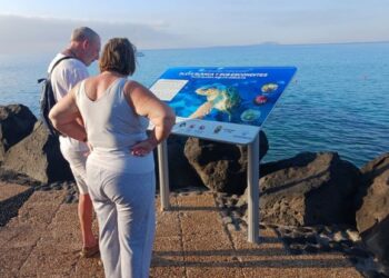 Marine life information boards in Playa Blanca