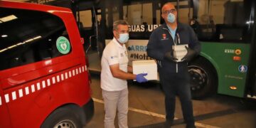 Non -essential workers return as Torres pleads Canarian case
