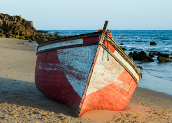 Canaries demands assistance on migrants