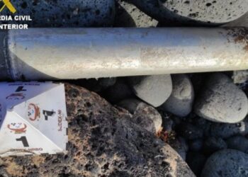 Military flare found on Lanzarote coast deactivated