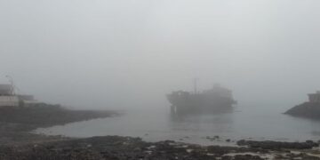 Mist disrupts flights
