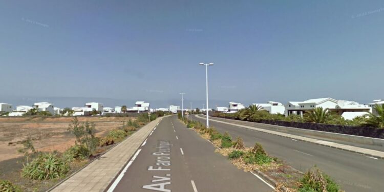 Motorcyclist injured in accident in Playa Blanca