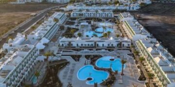 New hotel for Playa Blanca