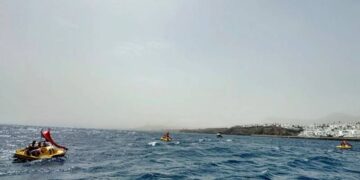 Pedalo rescue in Puerto del Carmen