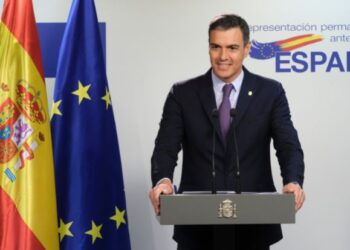 Pedro Sánchez is here