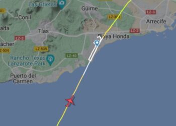 Plane engine fire after taking off from Lanzarote