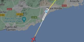 Plane engine fire after taking off from Lanzarote