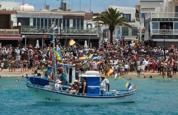 Playa Blanca celebrates fiestas