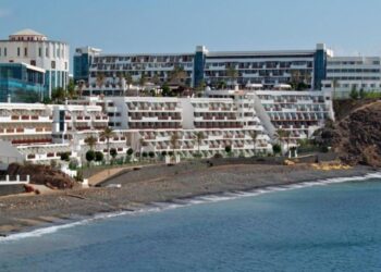 Cabildo approves Sandos Papagayo hotel in Playa Blanca