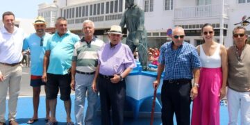 New statue in Playa Blanca