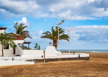 A tourist’s guide to Playa Honda