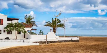 A tourist’s guide to Playa Honda