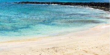 Playa las Cucharas closed for bathing