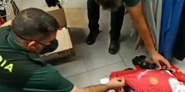 Puerto del Carmen shops caught selling counterfeit products
