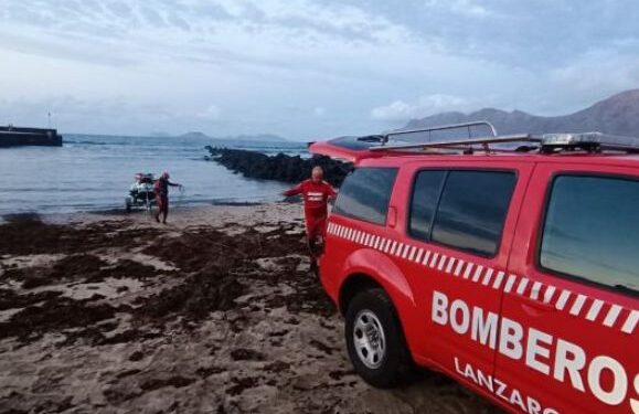 Teenagers rescued in Famara