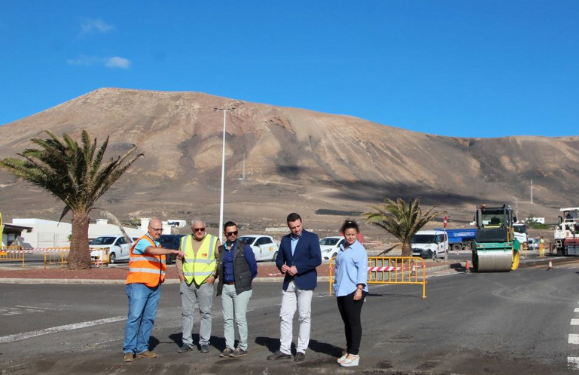 €897,000 to repair road from IES Yaiza to Puerto Calero