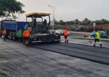 Resurfacing works begin on Playa Honda shopping street
