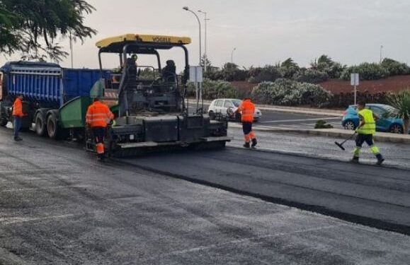 Resurfacing works begin on Playa Honda shopping street