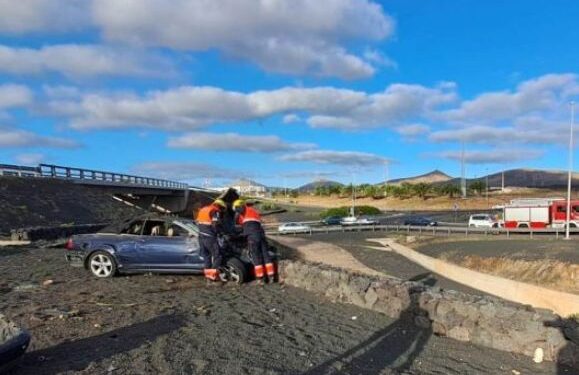 Roundabout crash