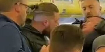 Rowdy passenger arrested