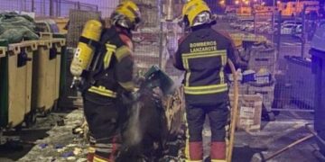 Rubbish bin fire in Arrecife