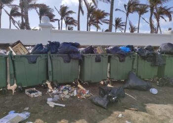 Yaiza Ayuntamiento apologises for rubbish pile up