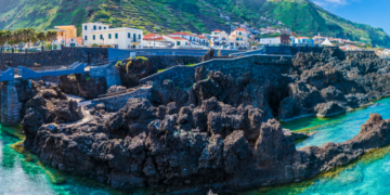 Safe corridor to Madeira