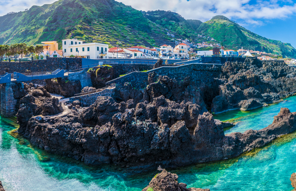 Safe corridor to Madeira