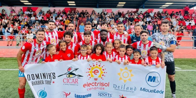 San Bartolomé CF stay up