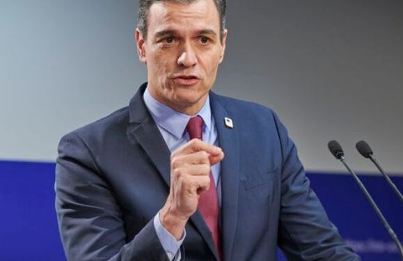 Pedro Sánchez arrives on Lanzarote