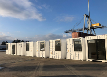 Shipping container homes for La Palma