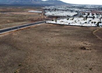 Yaiza Ayuntamiento agree social housing plan