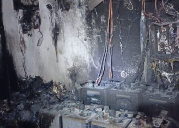 Solar panel batteries catch fire in home in Tías
