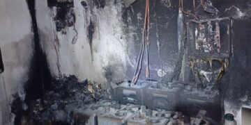 Solar panel batteries catch fire in home in Tías