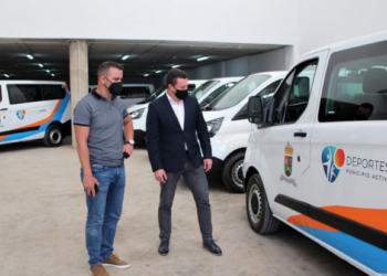 Six new vehicles for Yaiza sports clubs