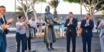Statue unveiled in Arrecife