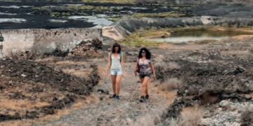 Playa de Janubio sunset walk