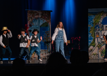Super Troupers!