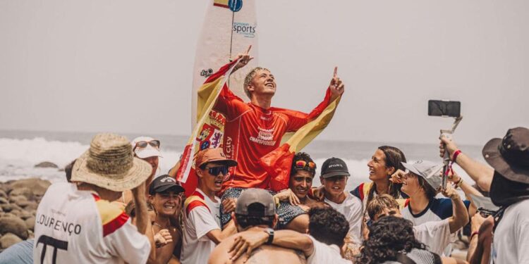 Lanzarote surfer Dylan Donegan U16 world champion