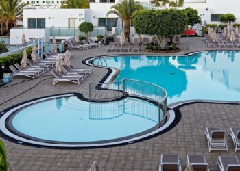 Study reveals Lanzarote has over 8,000 swimming pools