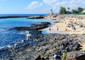 Teguise Mayor under attack
