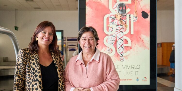 Teguise promoted at the airport and on Lanzarote’s buses