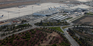 Terminal 2 reopens