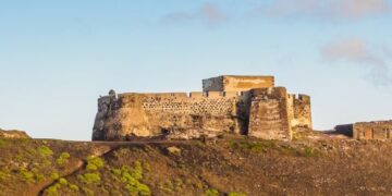 The pirate raid of 1618