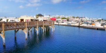 Tinajo Ayuntamiento organises trip to the south