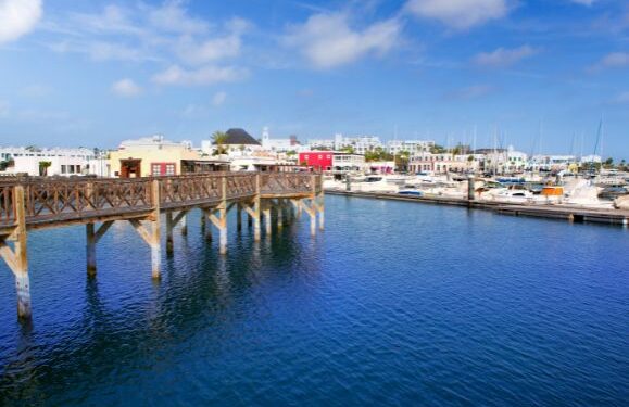 Tinajo Ayuntamiento organises trip to the south