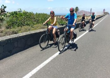 Lanzarote road bike tours